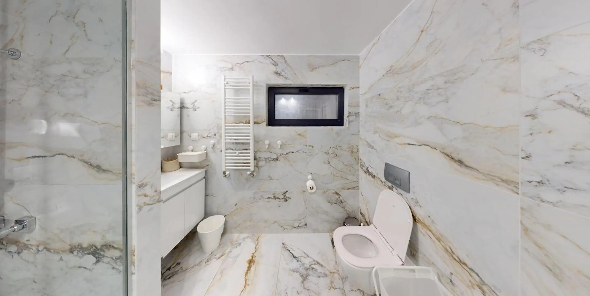 Promo Center Suites Edg سالونيك اليونان